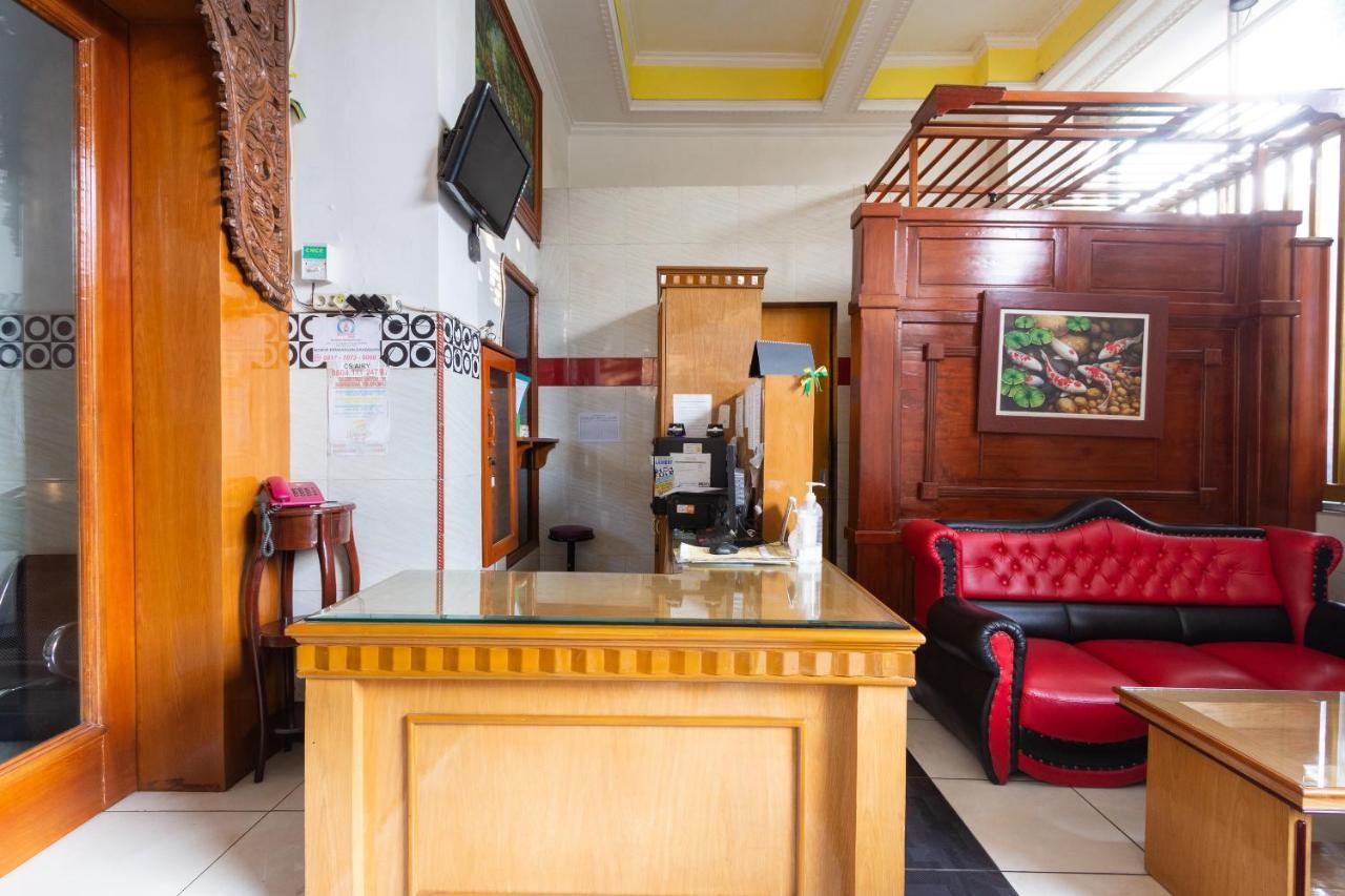 Homestay Gayatri Sawojajar Near Univ Negeri Malang Kampus 2 Mitra Reddoorz Dış mekan fotoğraf
