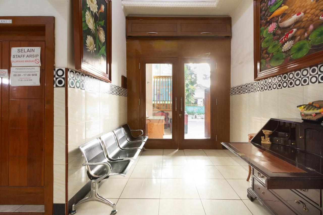 Homestay Gayatri Sawojajar Near Univ Negeri Malang Kampus 2 Mitra Reddoorz Dış mekan fotoğraf