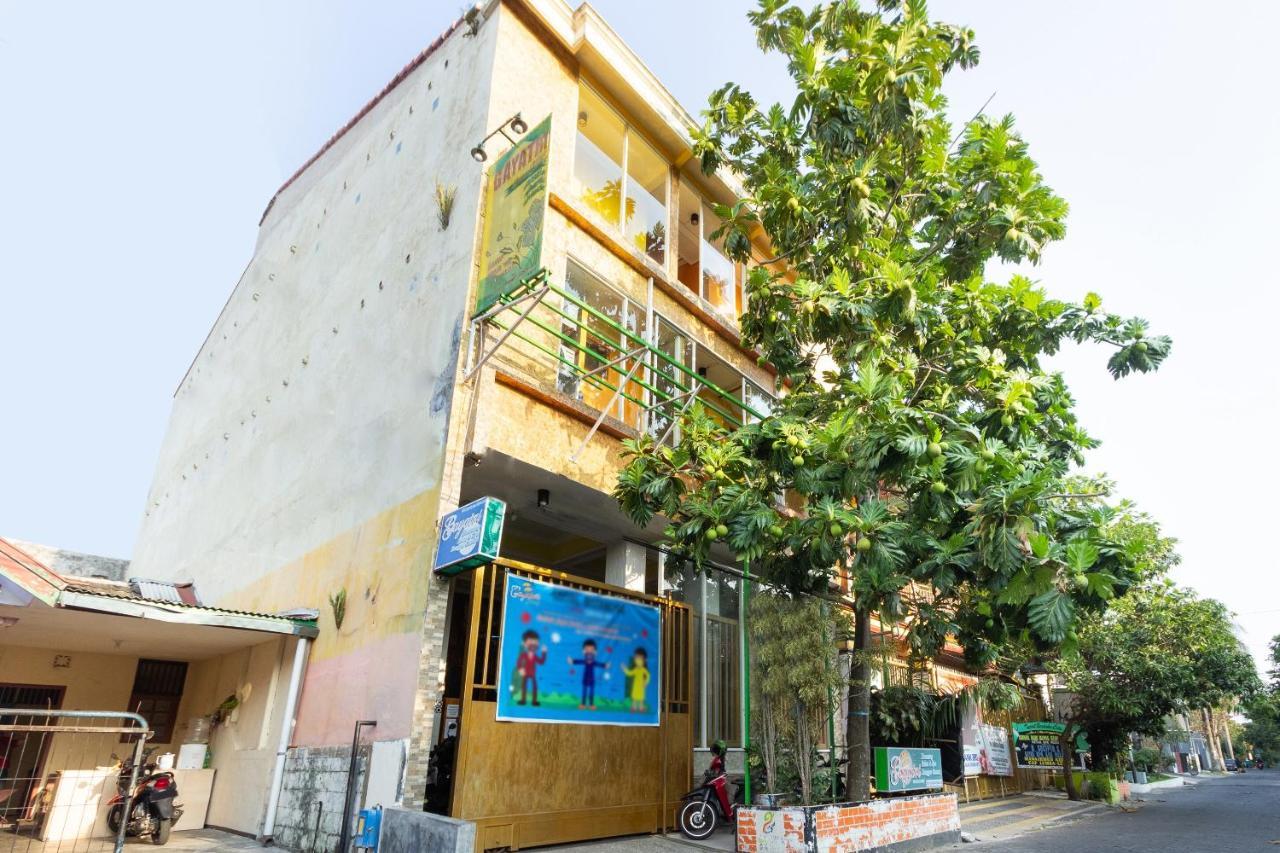 Homestay Gayatri Sawojajar Near Univ Negeri Malang Kampus 2 Mitra Reddoorz Dış mekan fotoğraf