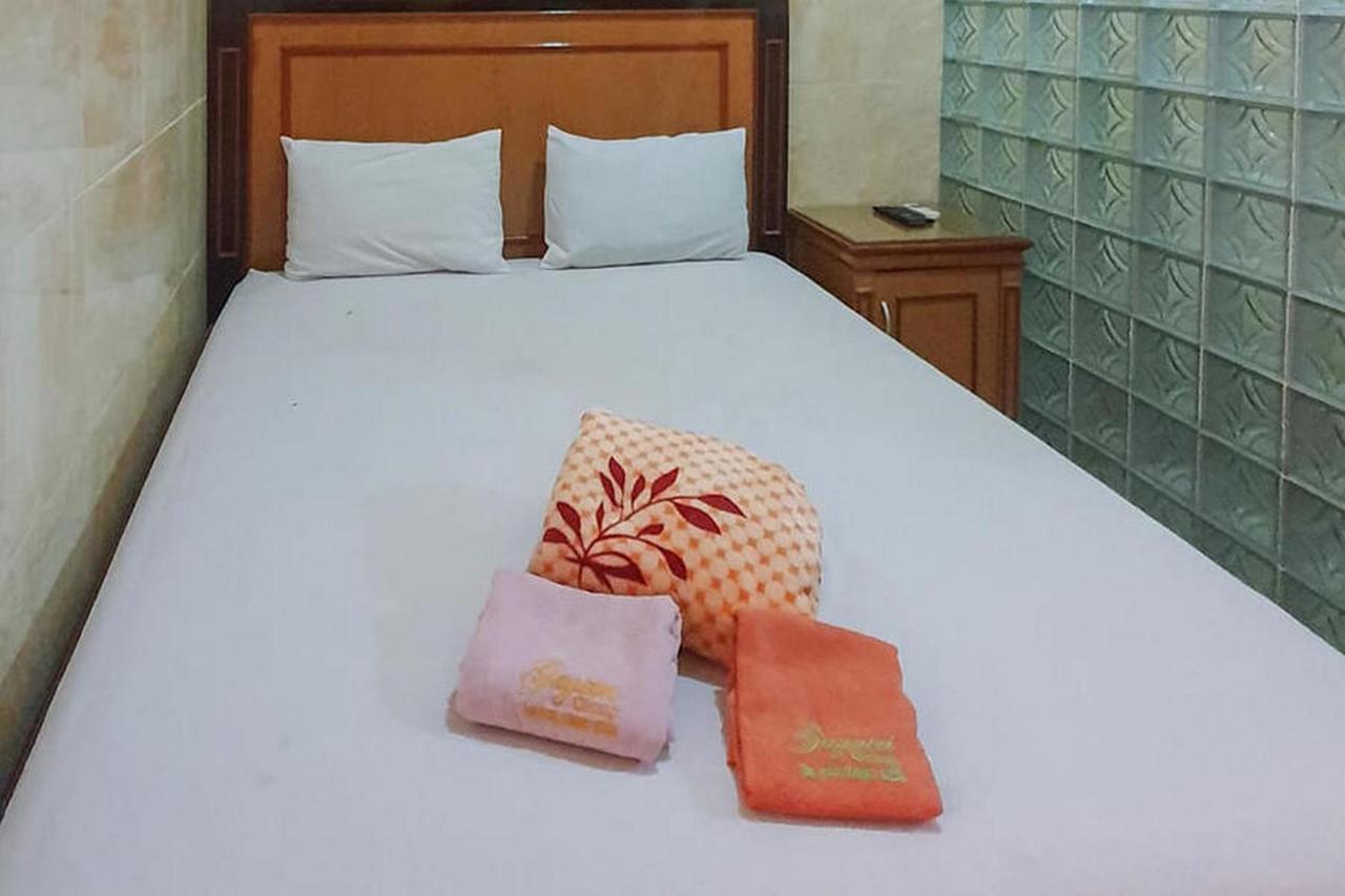 Homestay Gayatri Sawojajar Near Univ Negeri Malang Kampus 2 Mitra Reddoorz Dış mekan fotoğraf