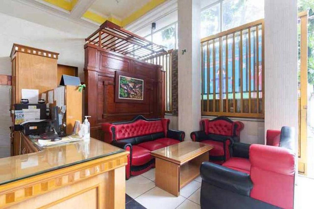 Homestay Gayatri Sawojajar Near Univ Negeri Malang Kampus 2 Mitra Reddoorz Dış mekan fotoğraf